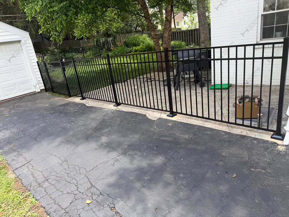 Valla tubular para entrada de vehículos